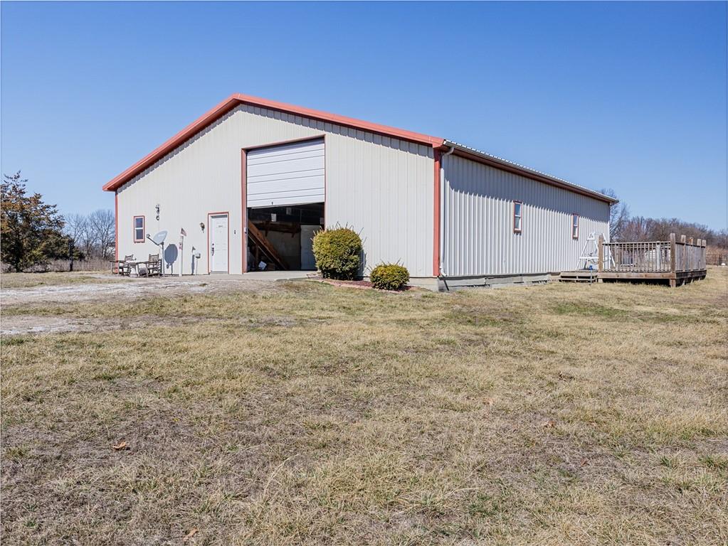 8823 Ne Oo Highway Property Photo 7