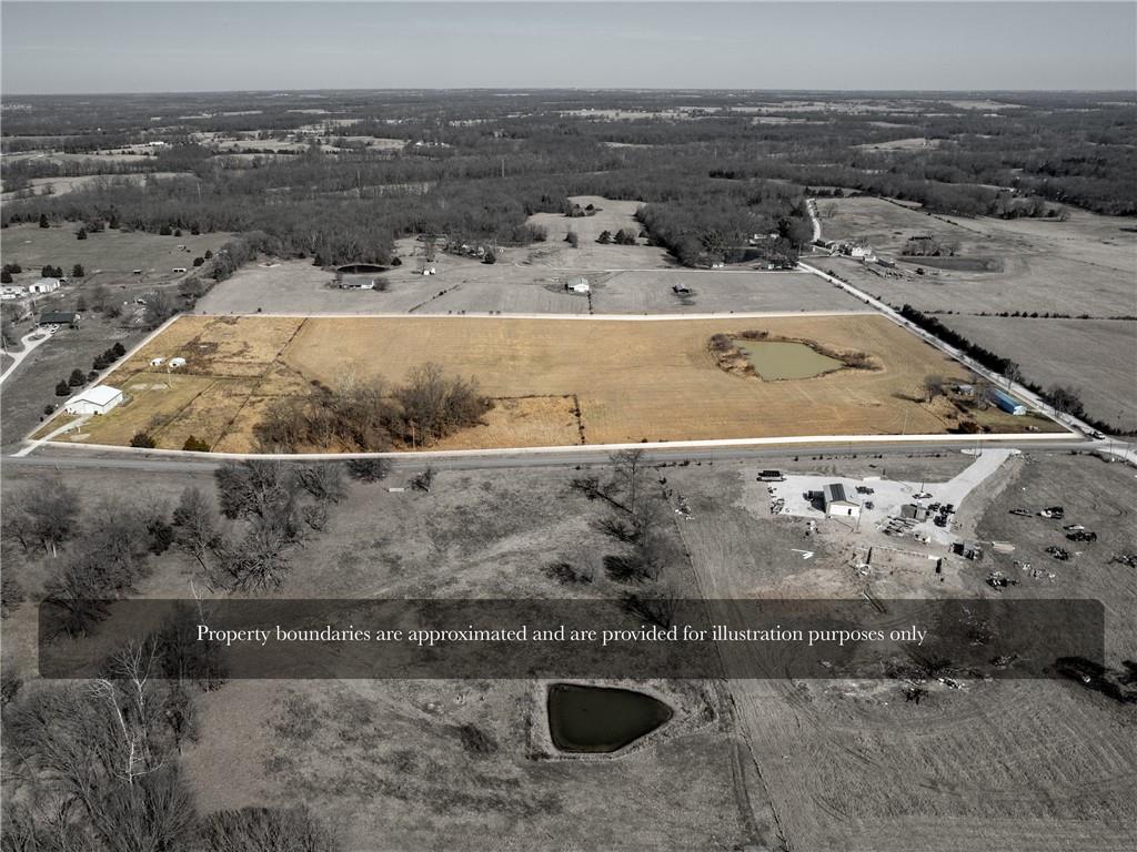 8823 Ne Oo Highway Property Photo 8