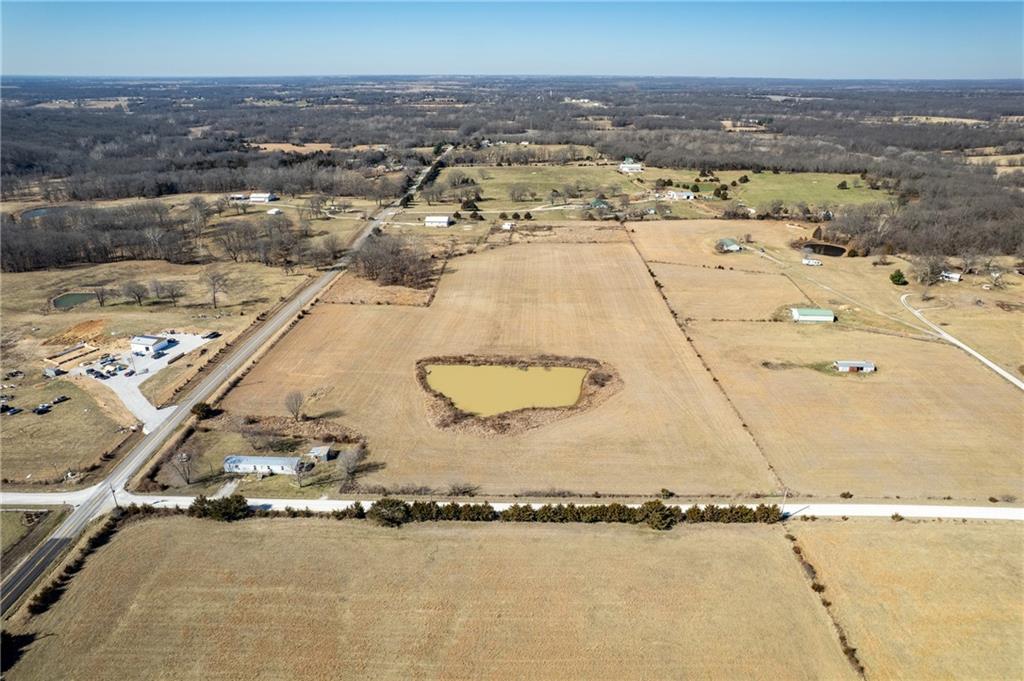 8823 Ne Oo Highway Property Photo 10