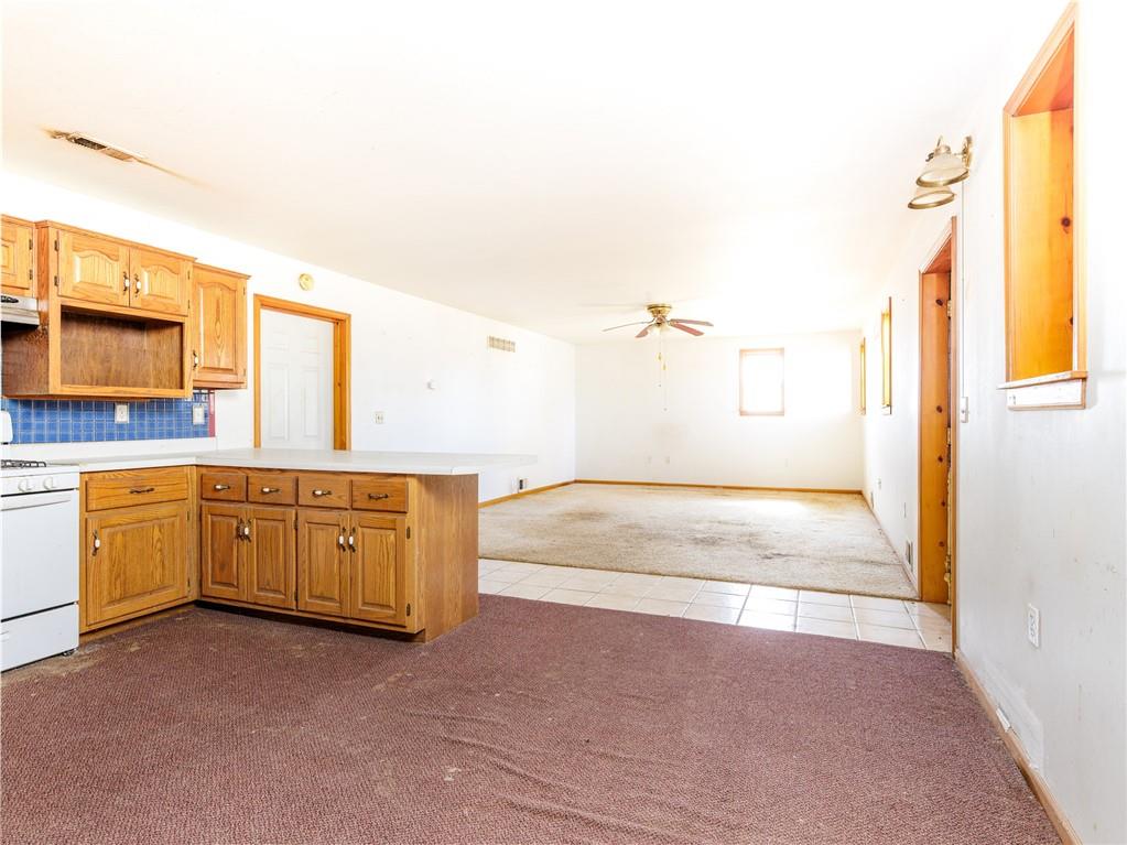 8823 Ne Oo Highway Property Photo 32