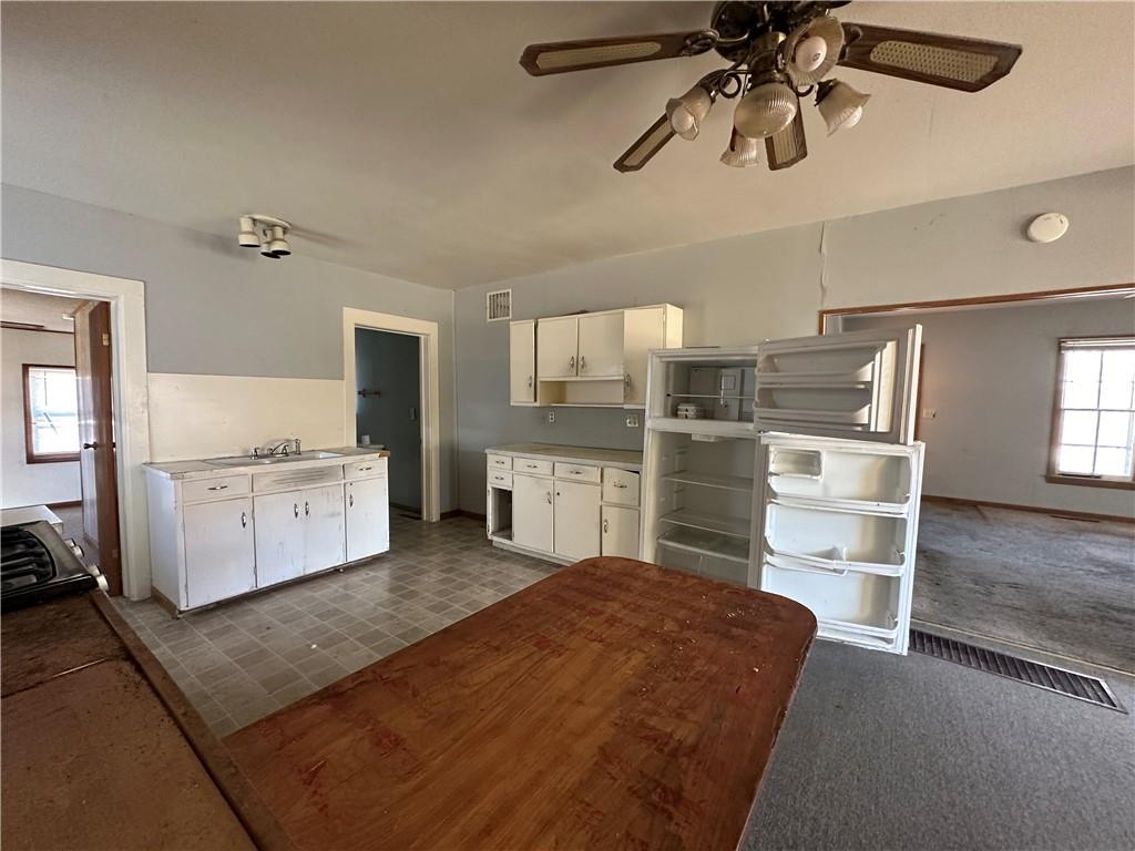 314 S Davis Street Property Photo 4