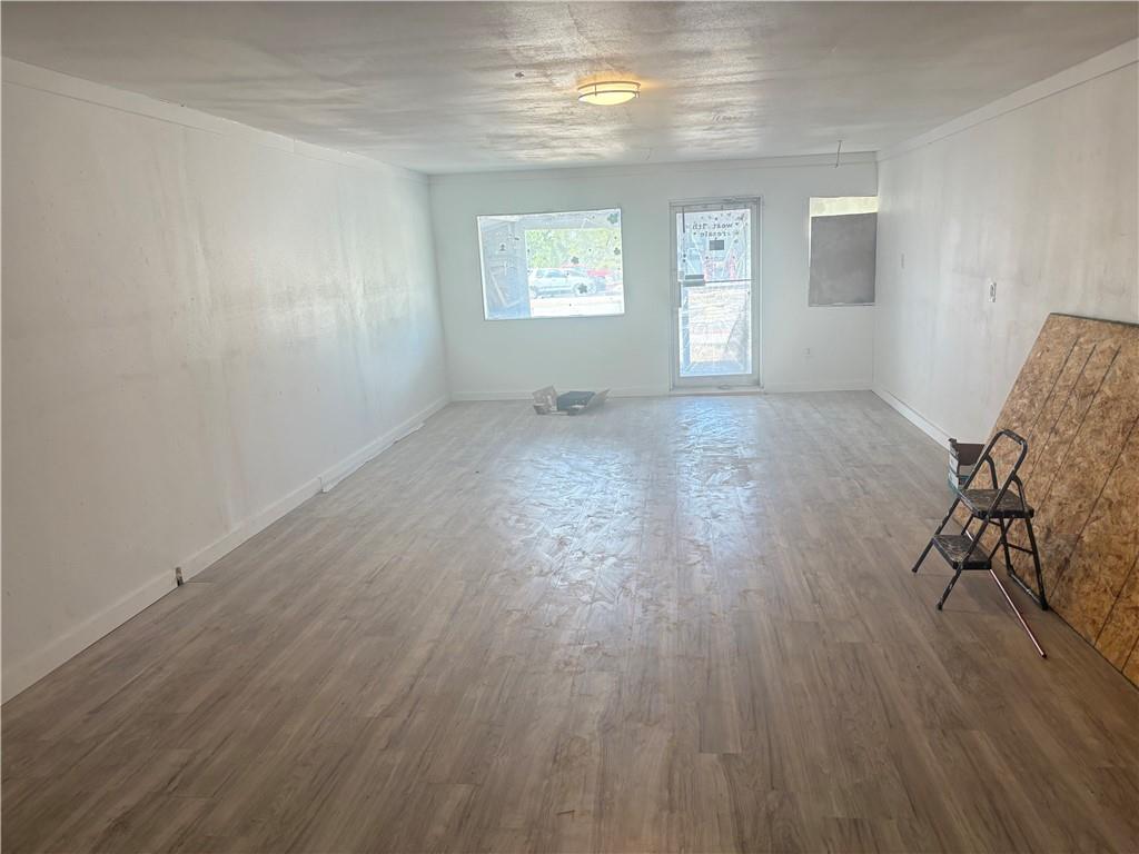 316 W 7th Street Property Photo 5