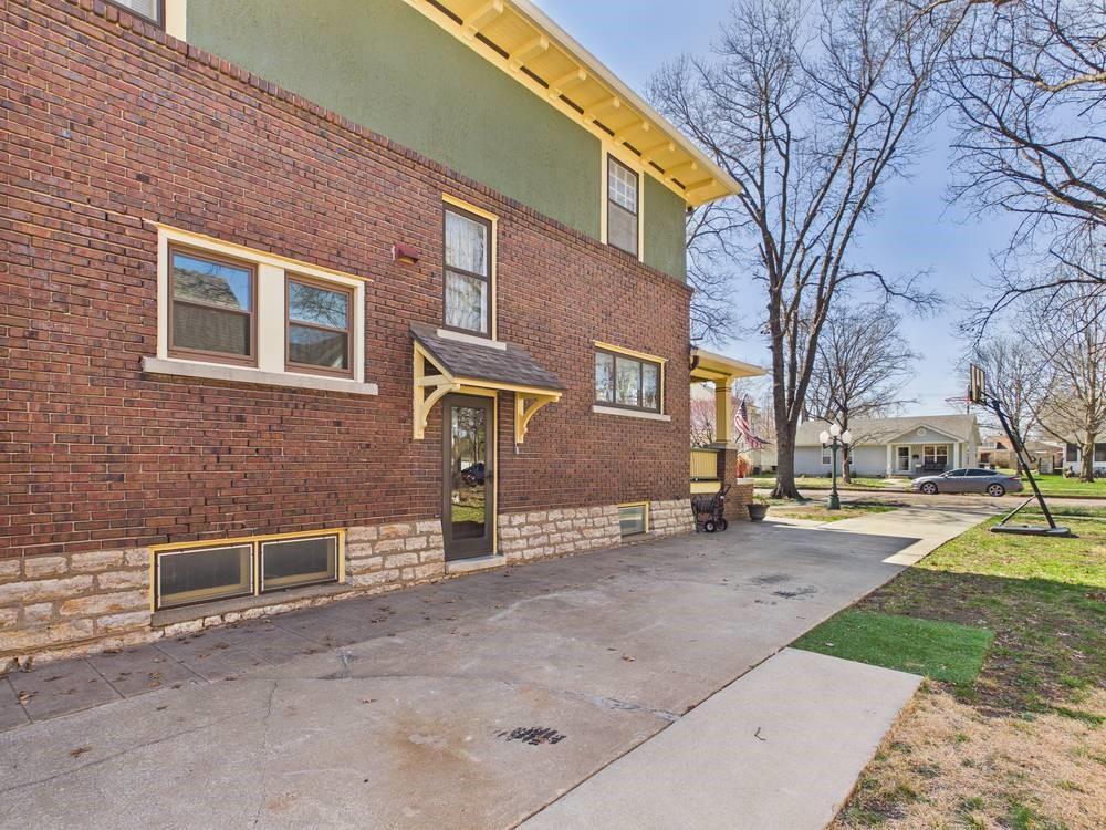 517 S Eddy Street Property Photo 16