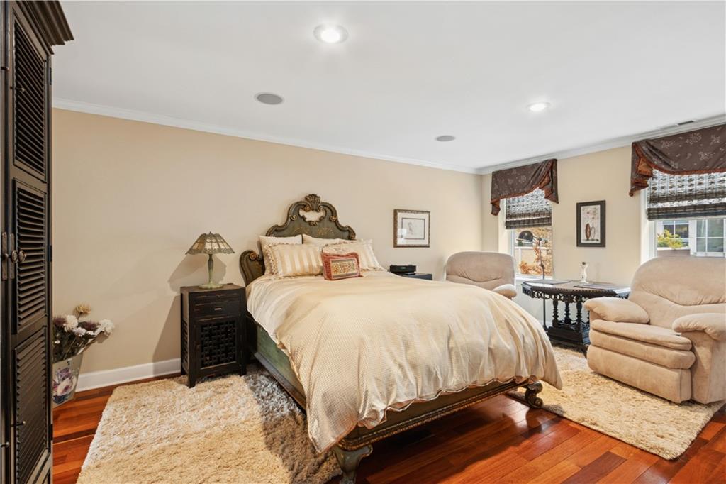229 Ward Parkway Property Photo 14