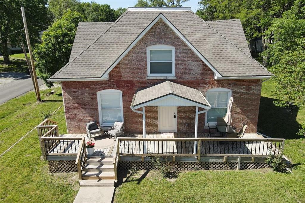 306 Lewis Street Property Photo 6