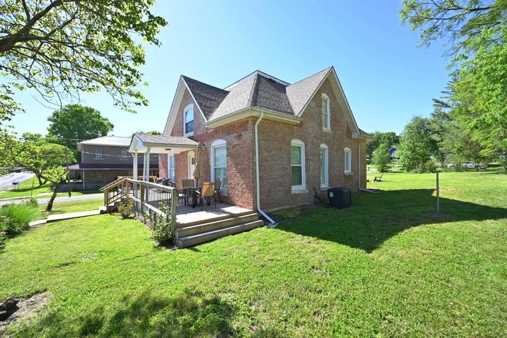 306 Lewis Street Property Photo 7