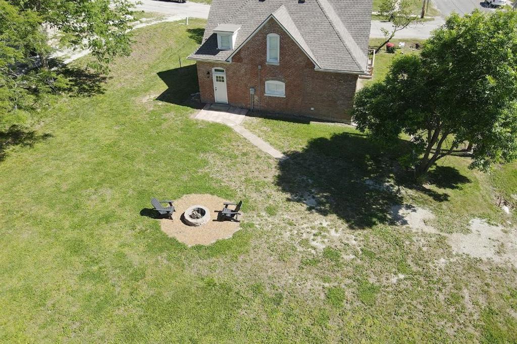 306 Lewis Street Property Photo 14