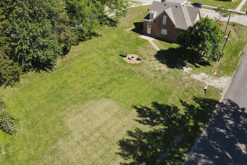306 Lewis Street Property Photo 15