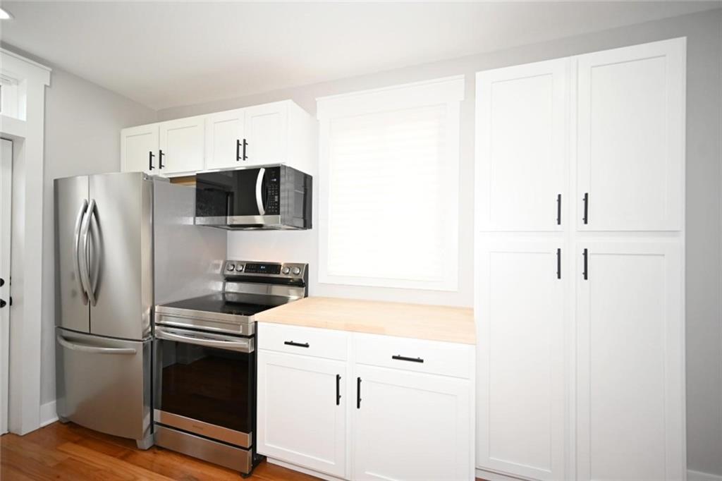 306 Lewis Street Property Photo 27