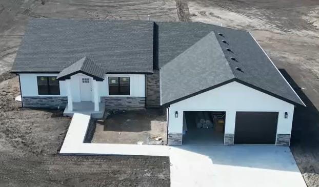 1005 George Court Property Photo 2