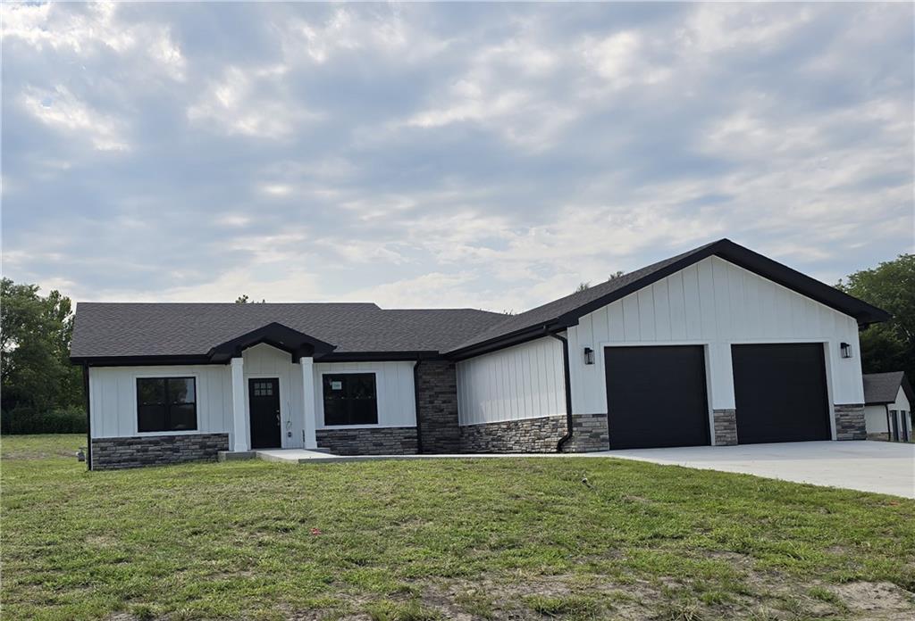1005 George Court Property Photo 28