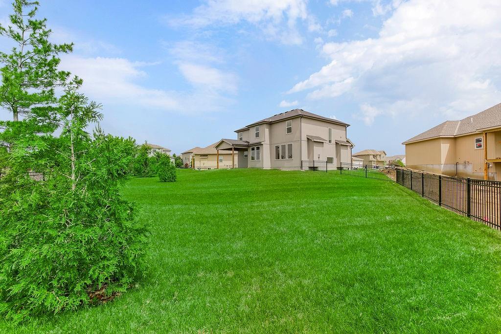 17428 W 163rd Place Property Photo 32