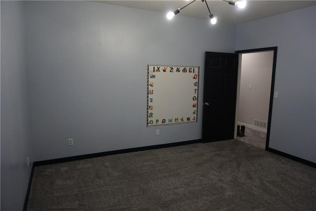 585 Nw 500 Road Property Photo 25