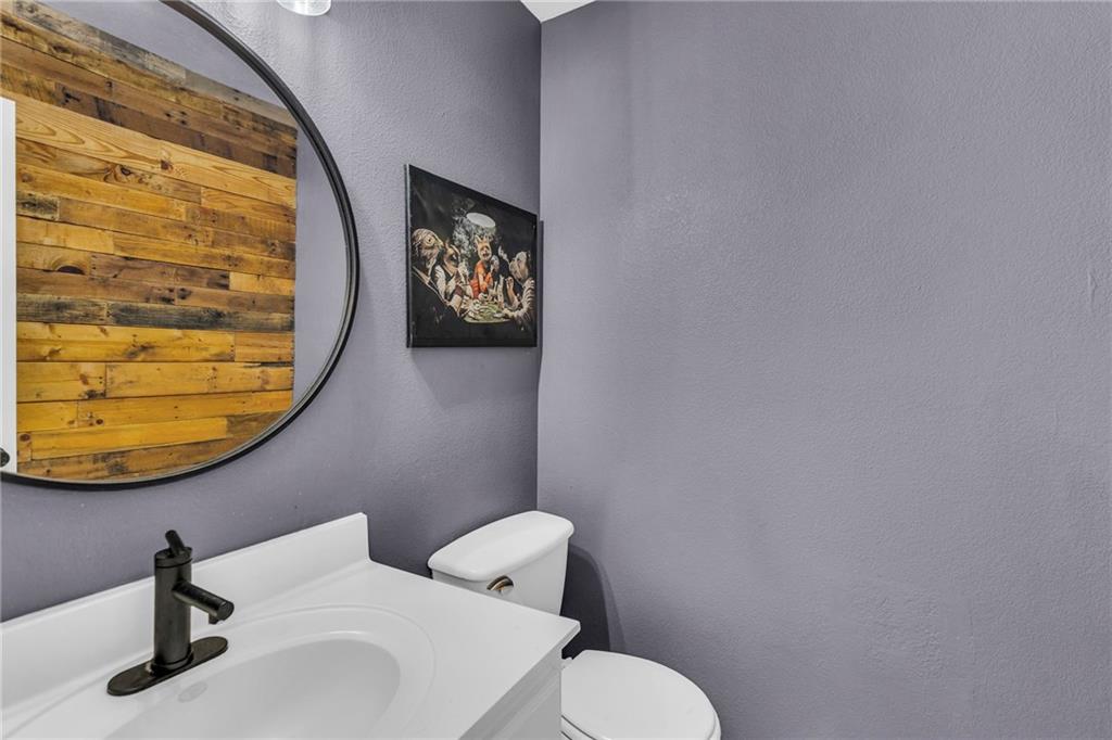 408 Eisenhower Road Property Photo 17
