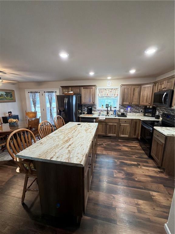 106 S Preston Street Property Photo 11