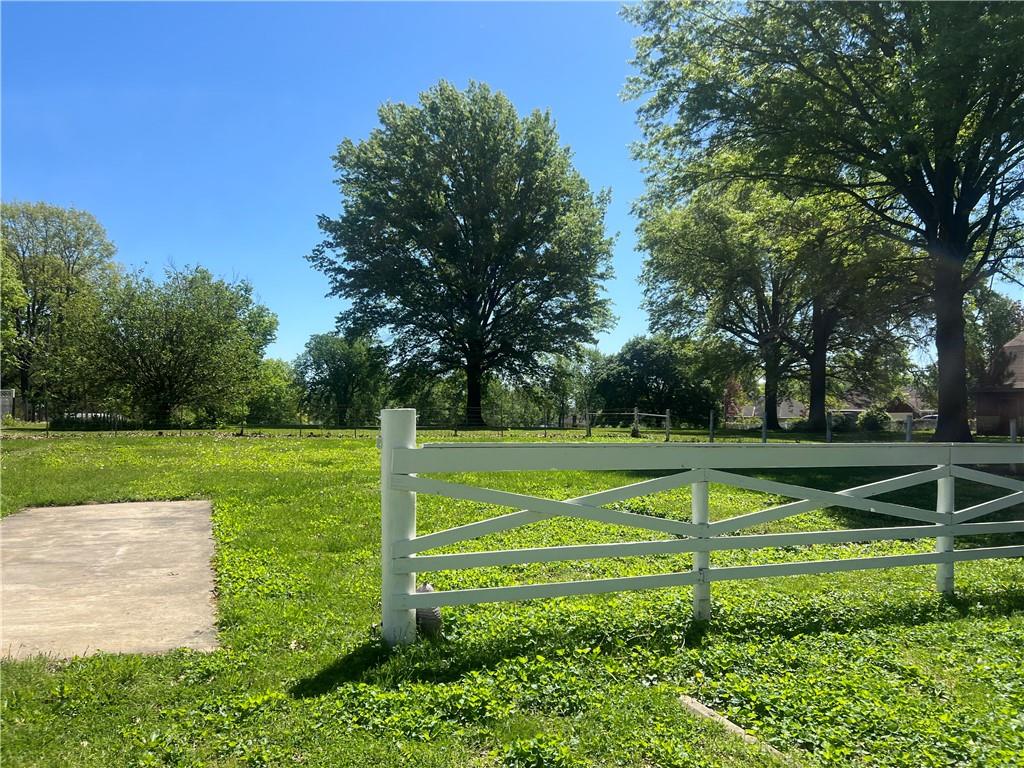 4507 Blue Ridge Boulevard Property Photo 3