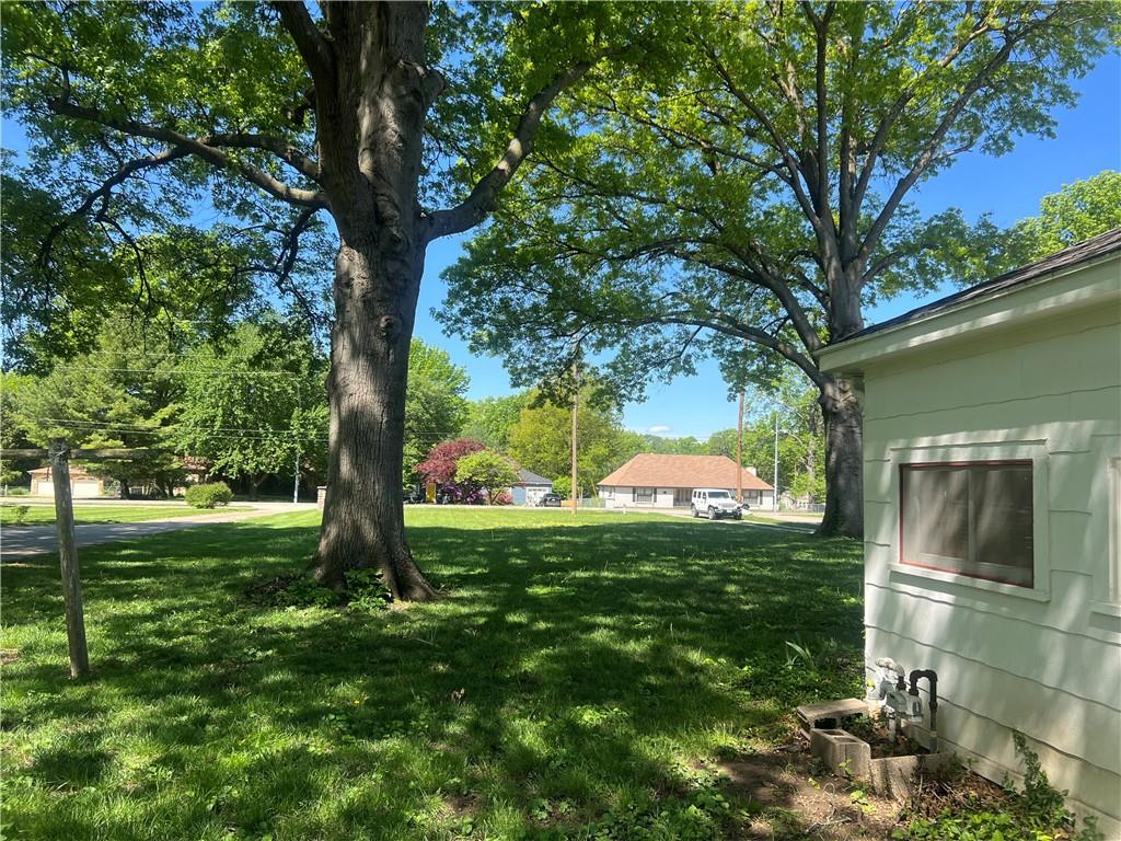 4507 Blue Ridge Boulevard Property Photo 9
