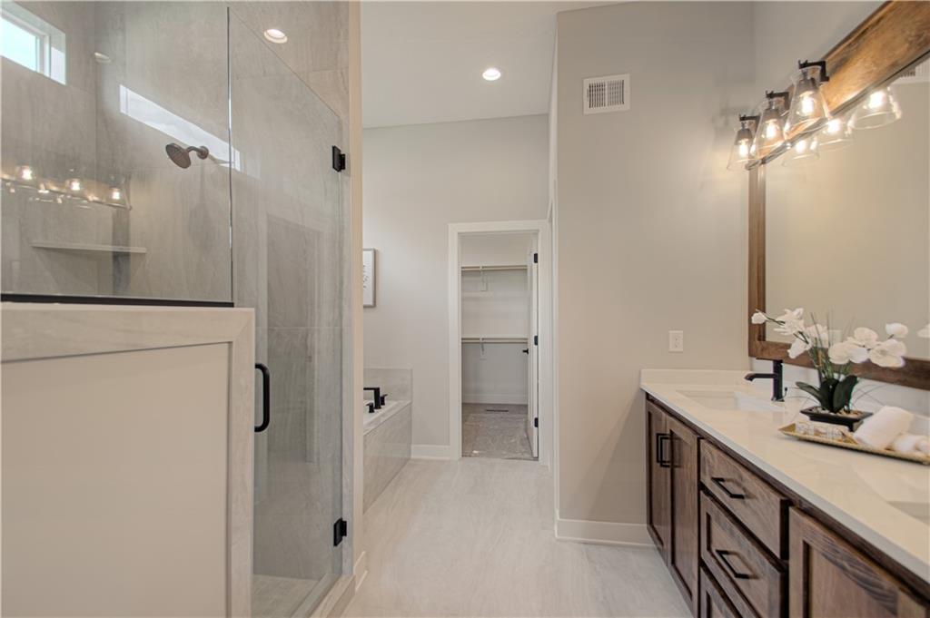 17412 Richards Street Property Photo 22