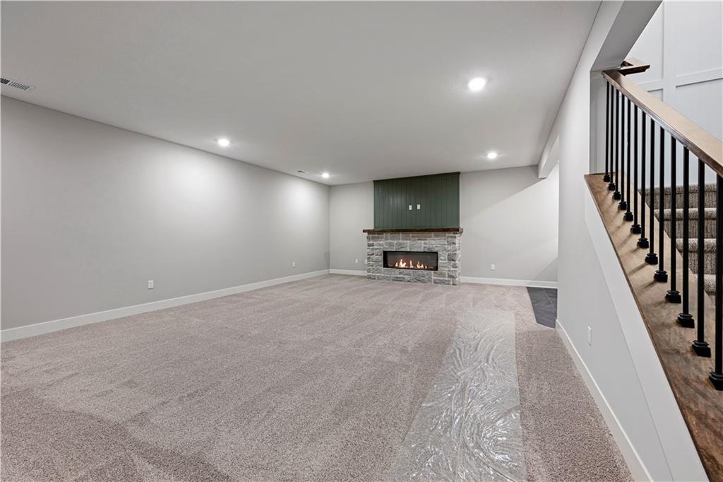 17412 Richards Street Property Photo 30