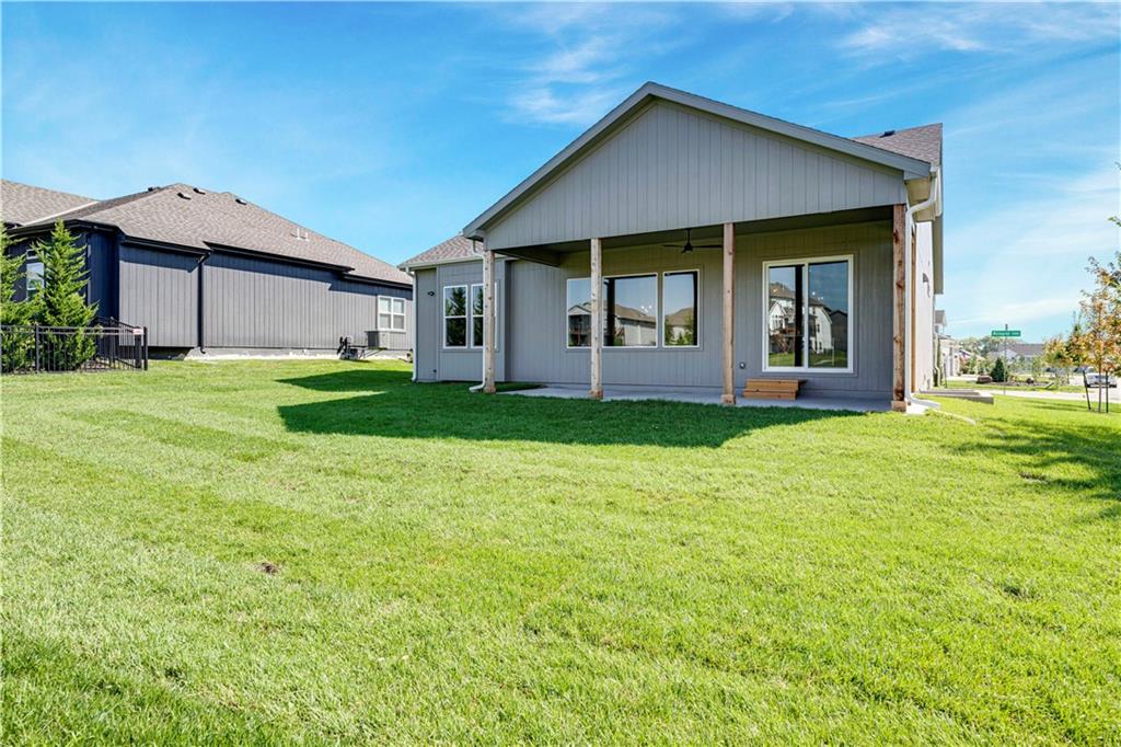 17412 Richards Street Property Photo 39