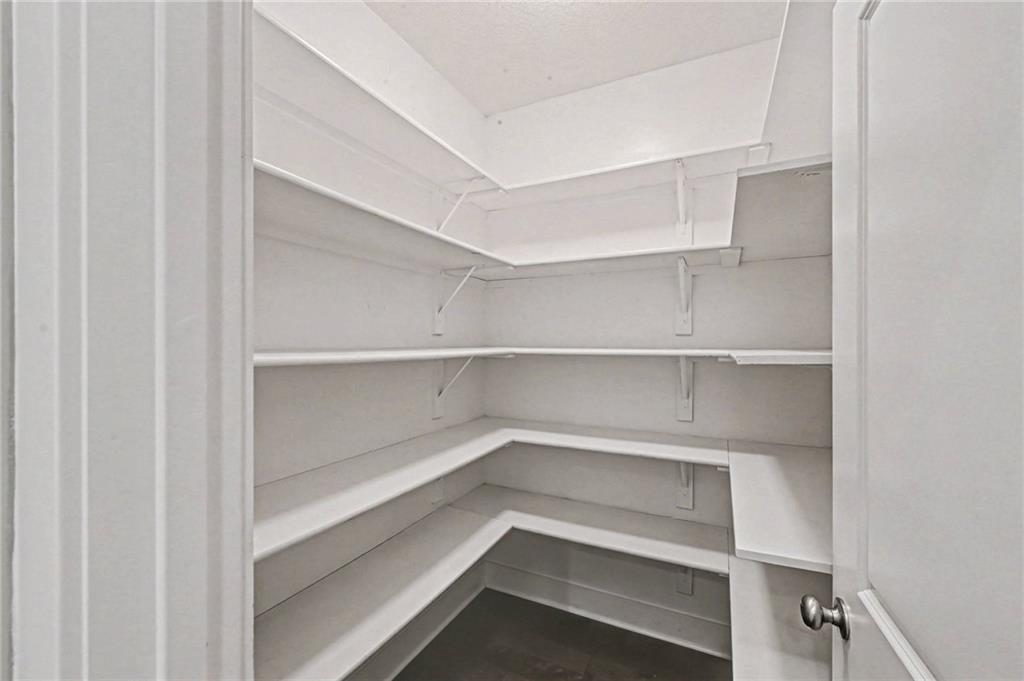 23729 W 92nd Terrace Property Photo 11