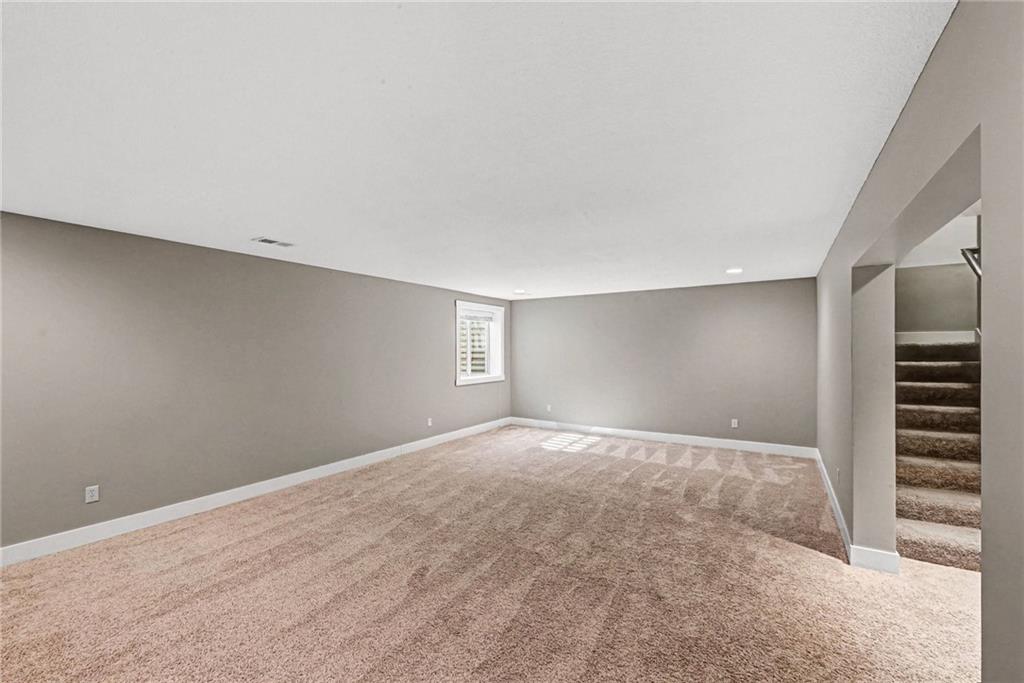23729 W 92nd Terrace Property Photo 14