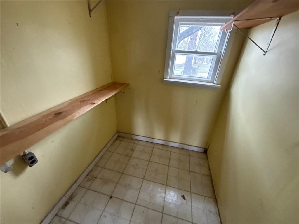 211 S 6th Street Property Photo 5
