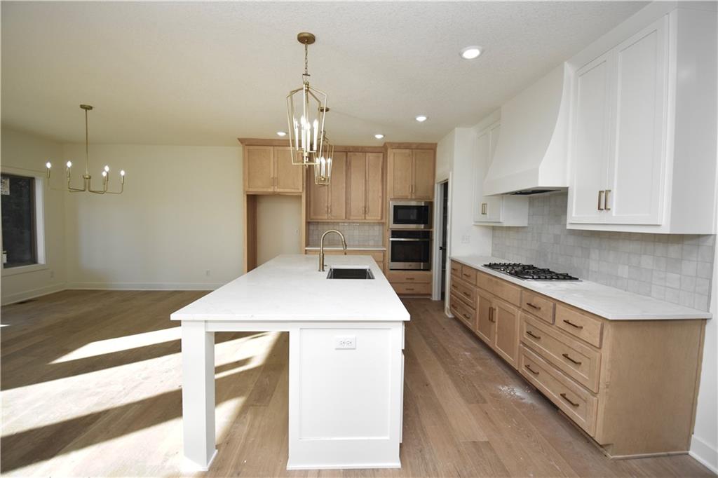 7636 N Booth Avenue Property Photo 6