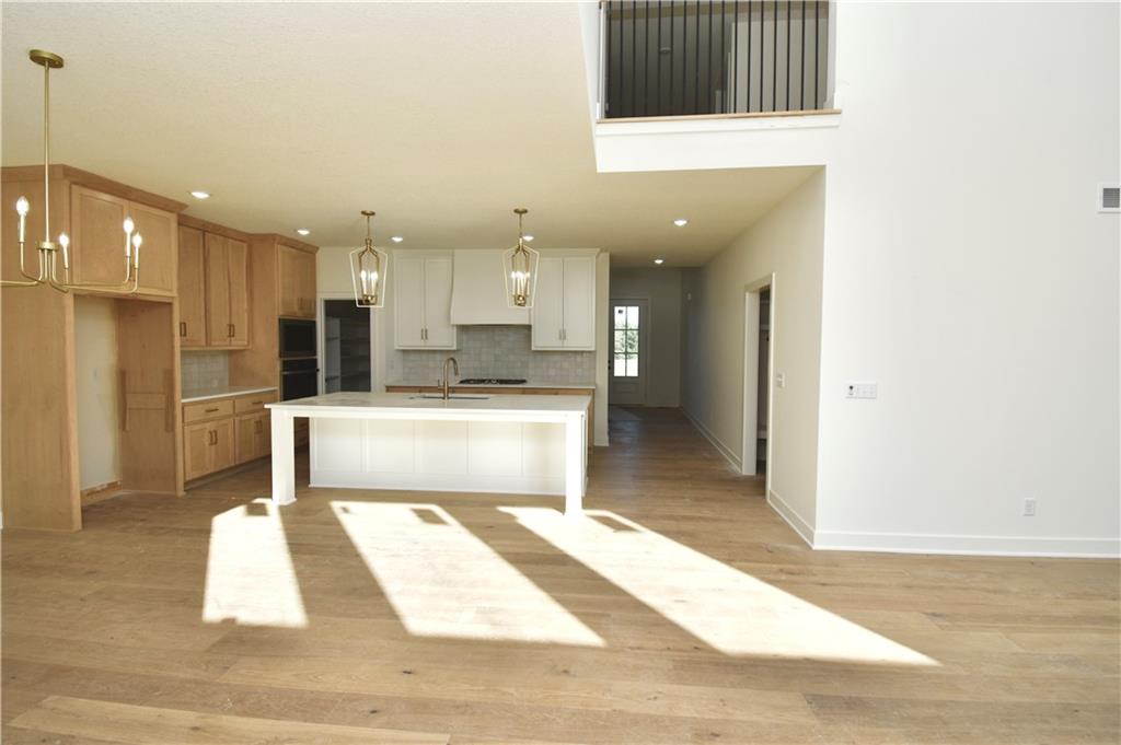 7636 N Booth Avenue Property Photo 8