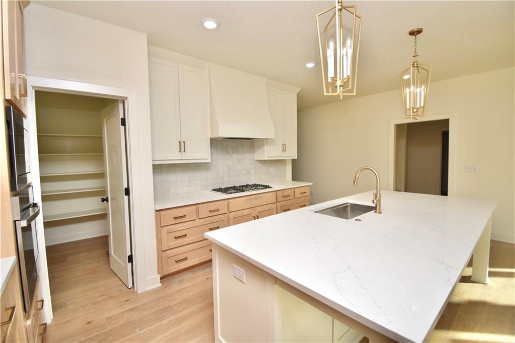 7636 N Booth Avenue Property Photo 10