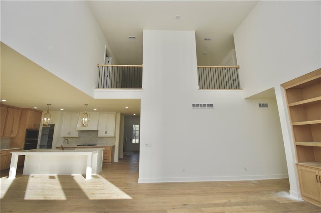 7636 N Booth Avenue Property Photo 16