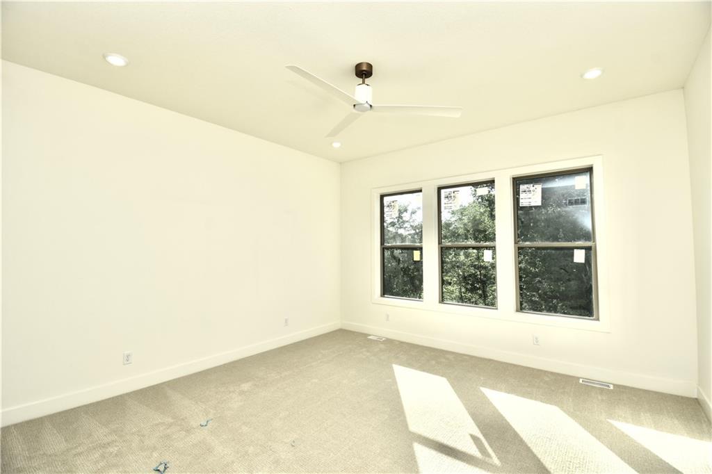 7636 N Booth Avenue Property Photo 19