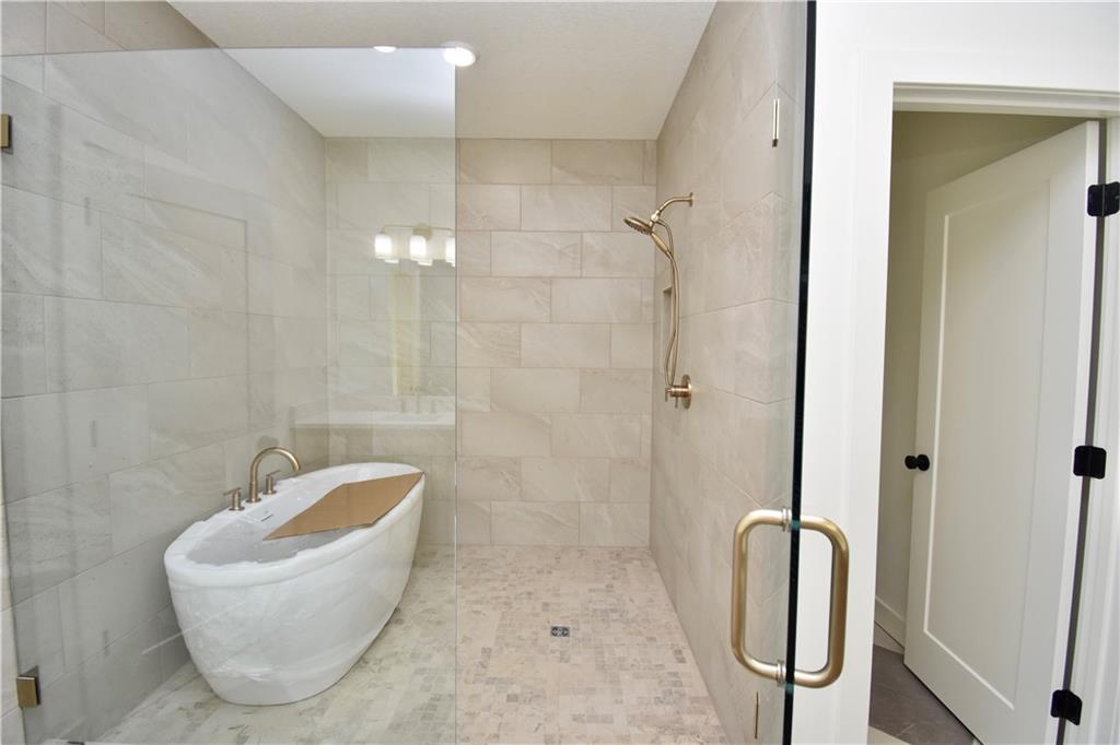7636 N Booth Avenue Property Photo 21