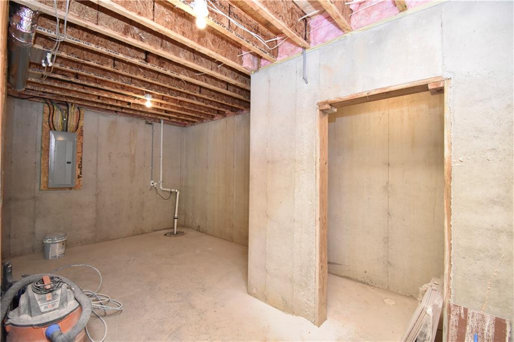 7636 N Booth Avenue Property Photo 33
