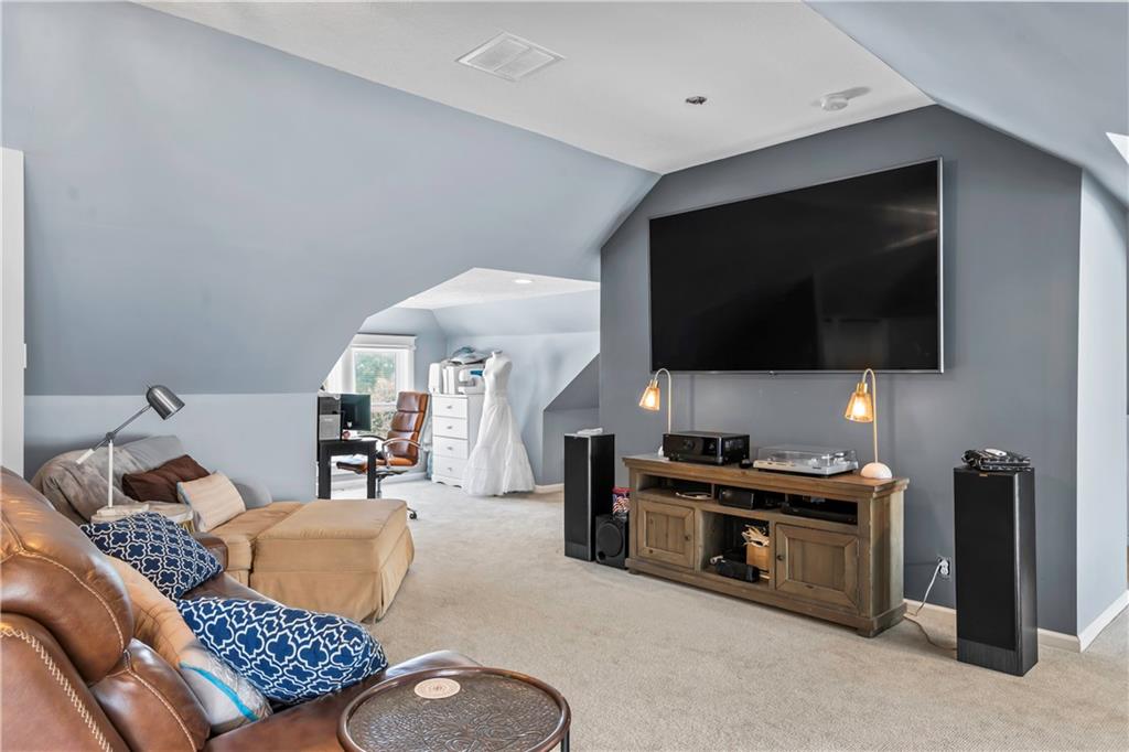3215 Windsor Avenue Property Photo 40