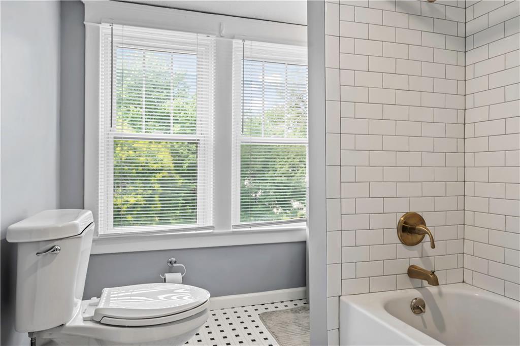 3215 Windsor Avenue Property Photo 42