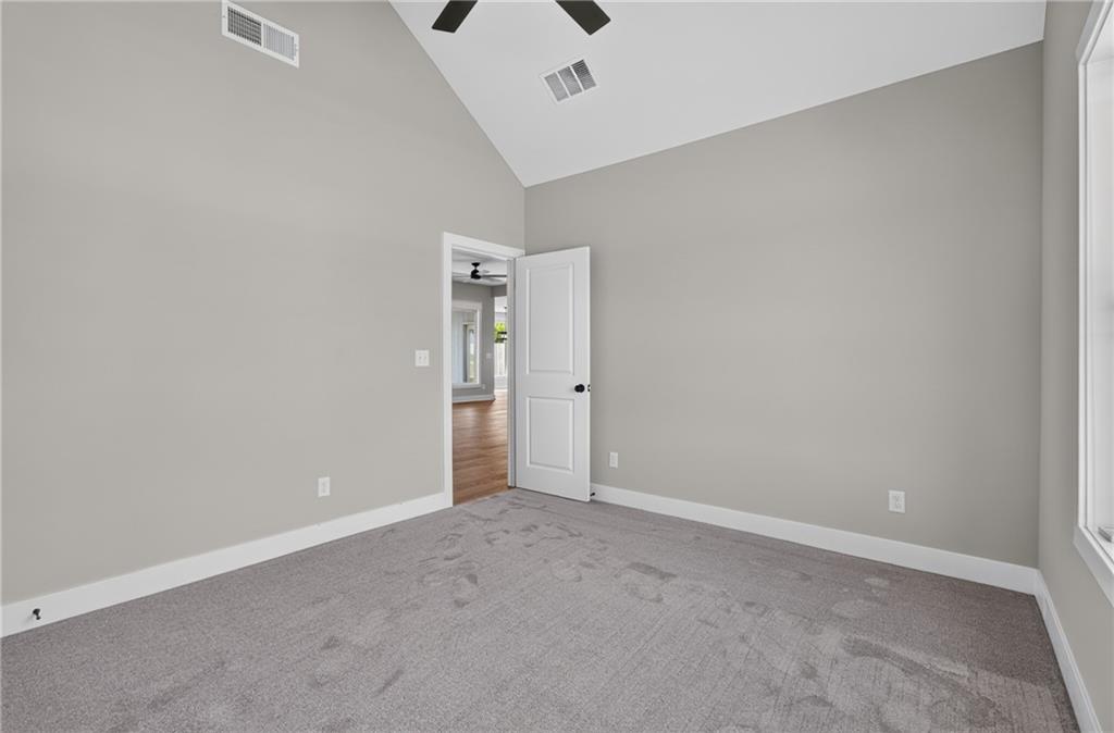 11109 E 209th Street Property Photo 29