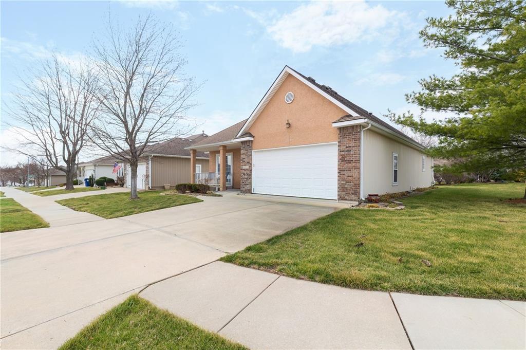 4756 Sw Leafwing Drive Property Photo 2