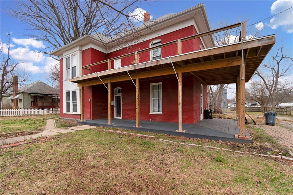 608 W Maple Street Property Photo 34