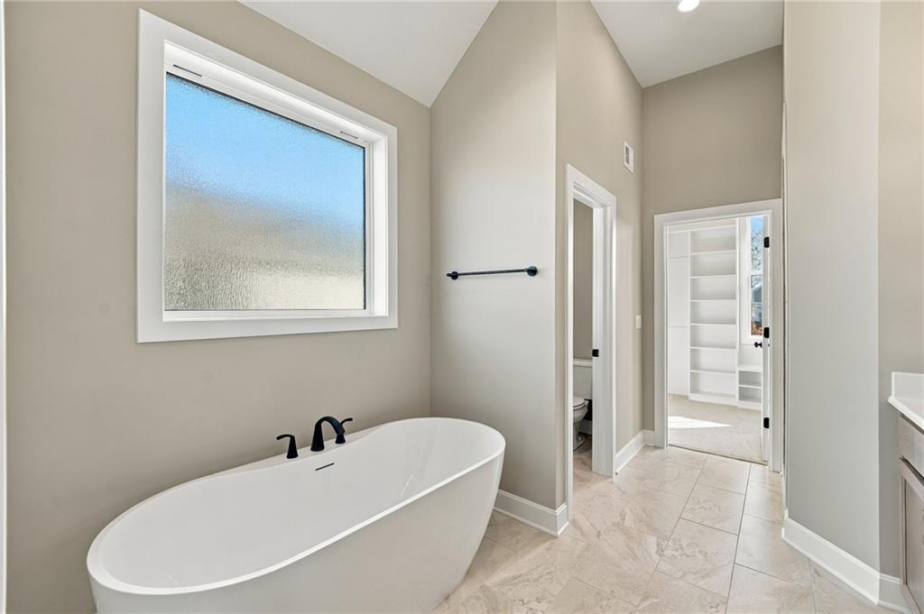 10510 N Liberty Street Property Photo 24