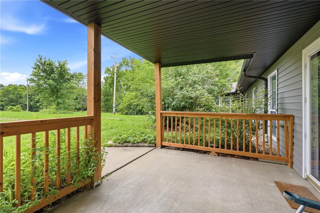 1641 Nw 100 Road Property Photo 6