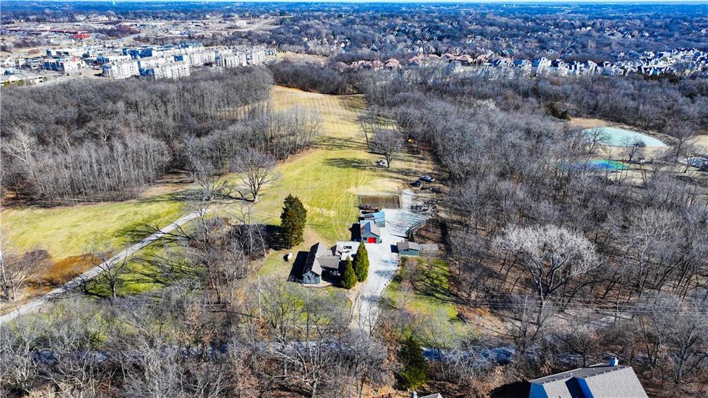 6121 Nw Klamm Road Property Photo 15