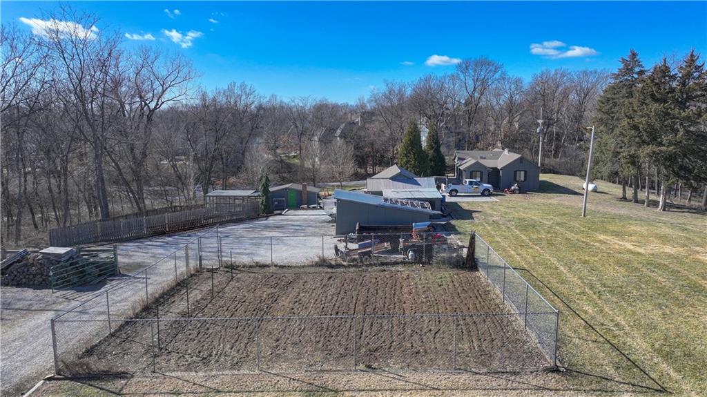 6121 Nw Klamm Road Property Photo 35