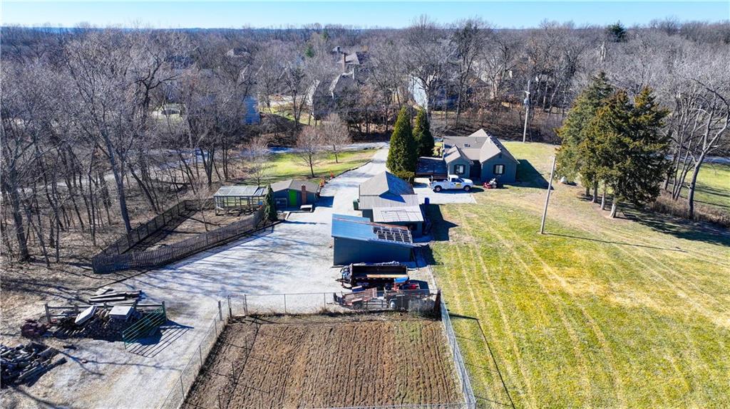 6121 Nw Klamm Road Property Photo 45