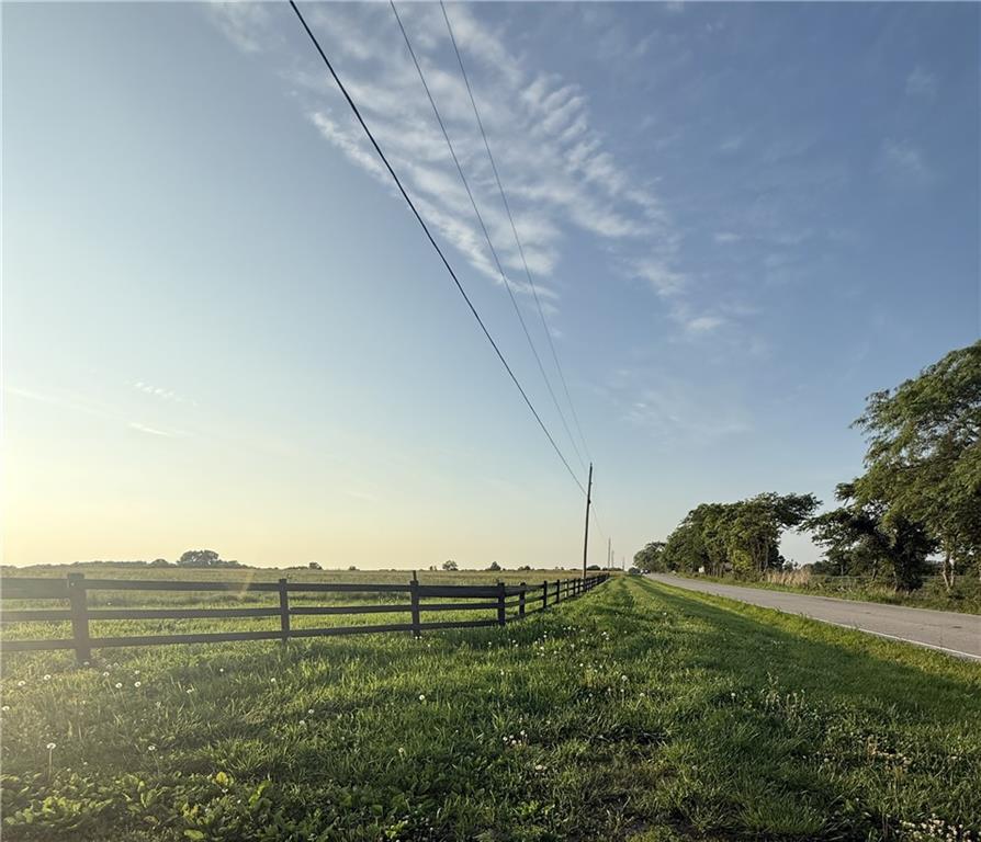 15820 Short Lane Property Photo 7