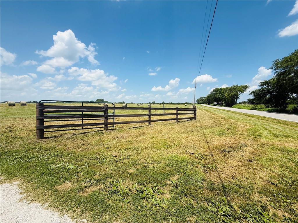 15820 Short Lane Property Photo 18