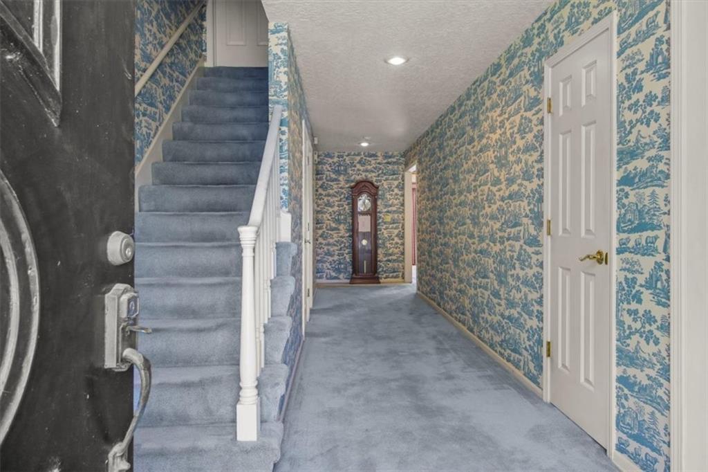 420 Golfview Drive Property Photo 3