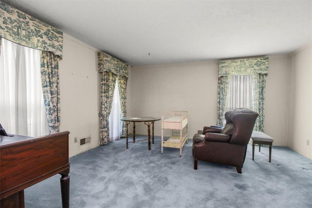 420 Golfview Drive Property Photo 4