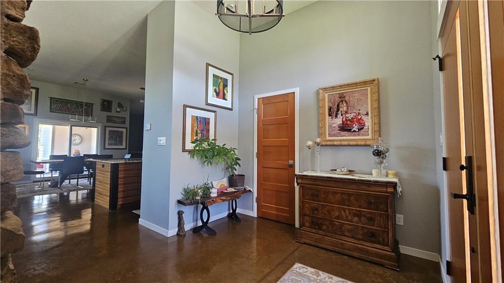 11 E 1100 Road Property Photo 4