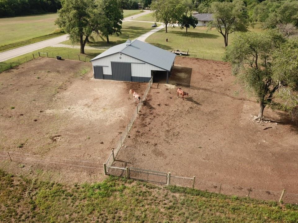 11 E 1100 Road Property Photo 33